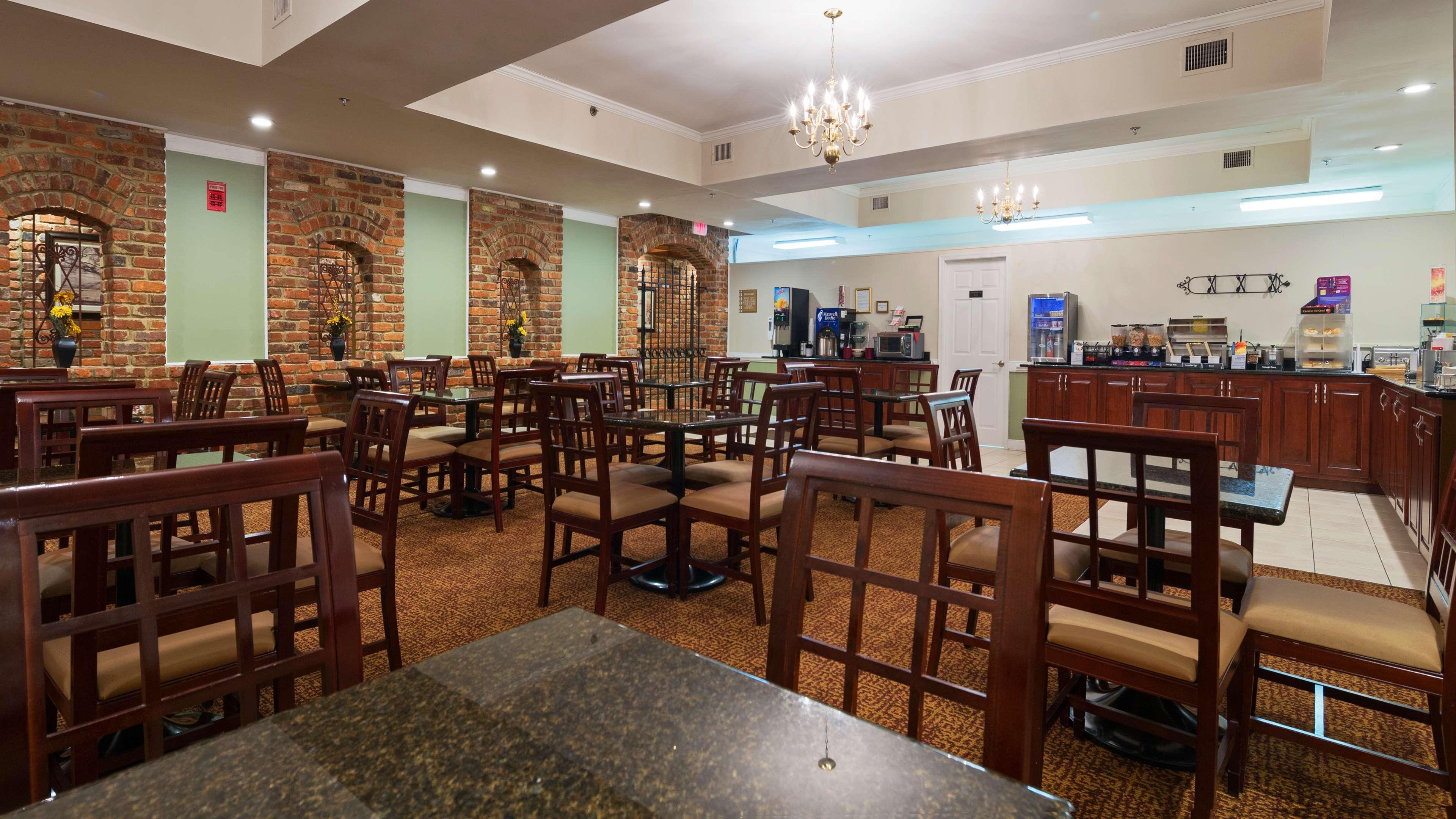 Best Western Plus Governor'S Inn Richmond Midlothian Eksteriør billede